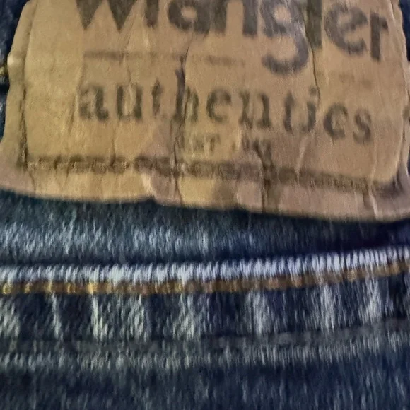 Wrangler Men's Classic Indigo Straight Jeans 52x32 - Picture 4 of 4